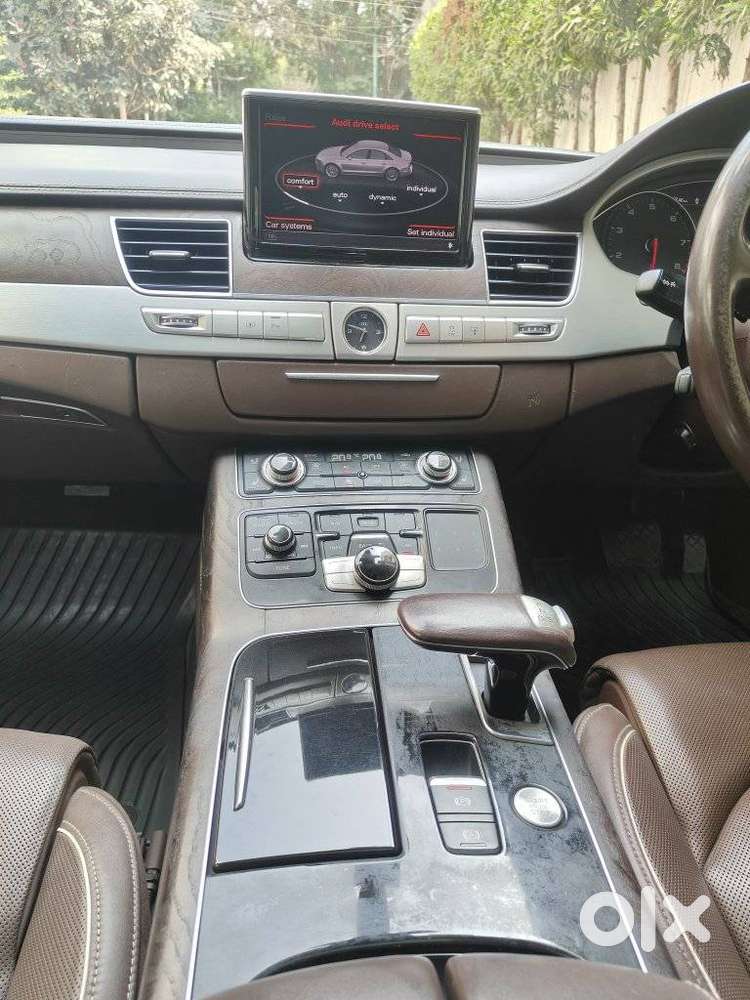 Audi A8 L 6.3 W12 Quattro, 2011, Petrol