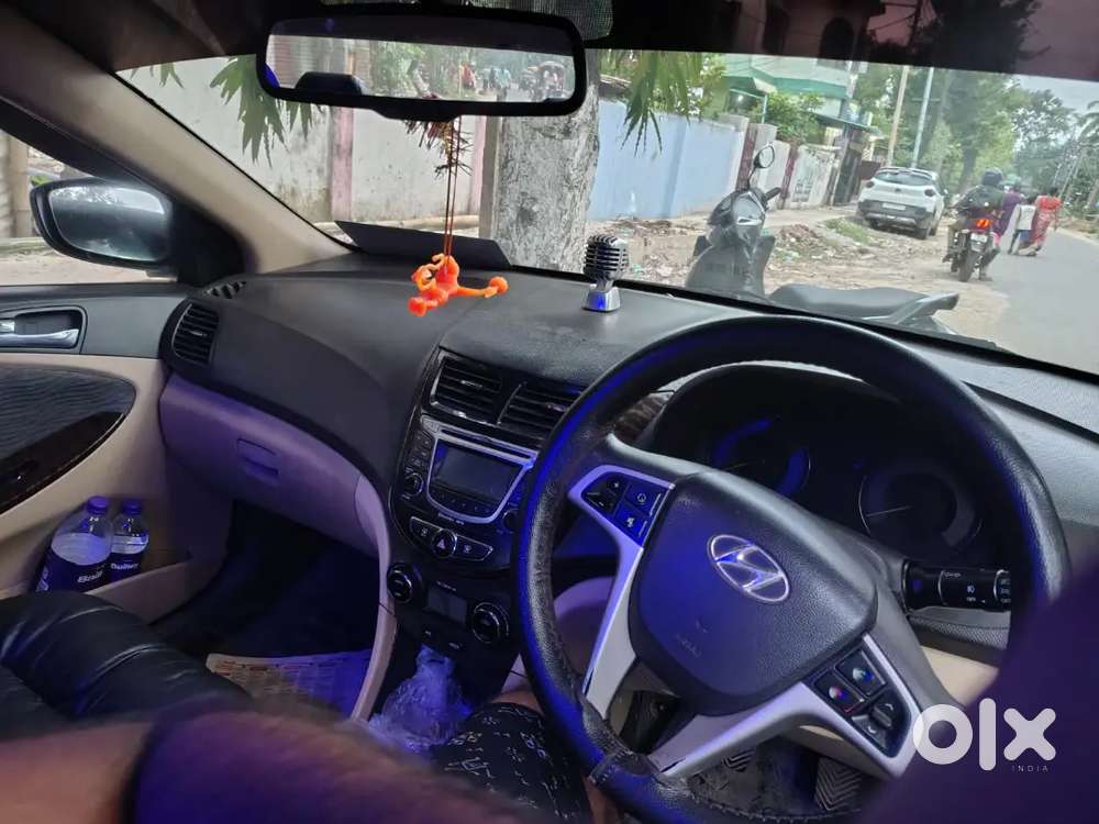 Hyundai Verna Fluidic 2011 Diesel Manual
