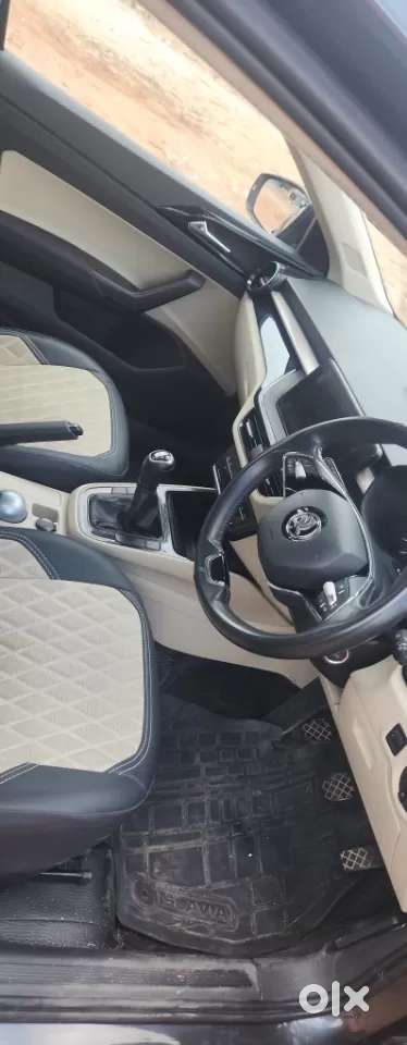 Skoda Slavia Ambition 1.0l Tsi Mt, 2022, Petrol