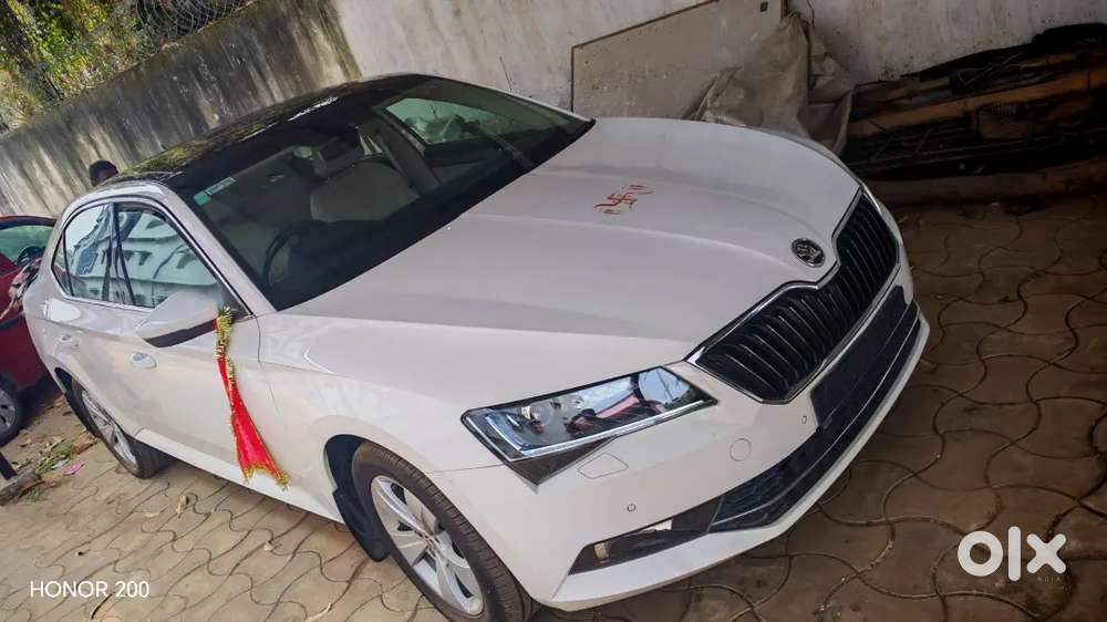 Skoda Superb November 2018 Registration Petrol 35024 Km Driven