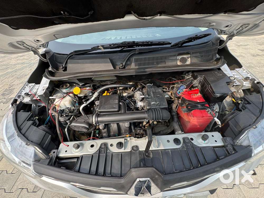 Renault Triber Rxt, 2022, Petrol