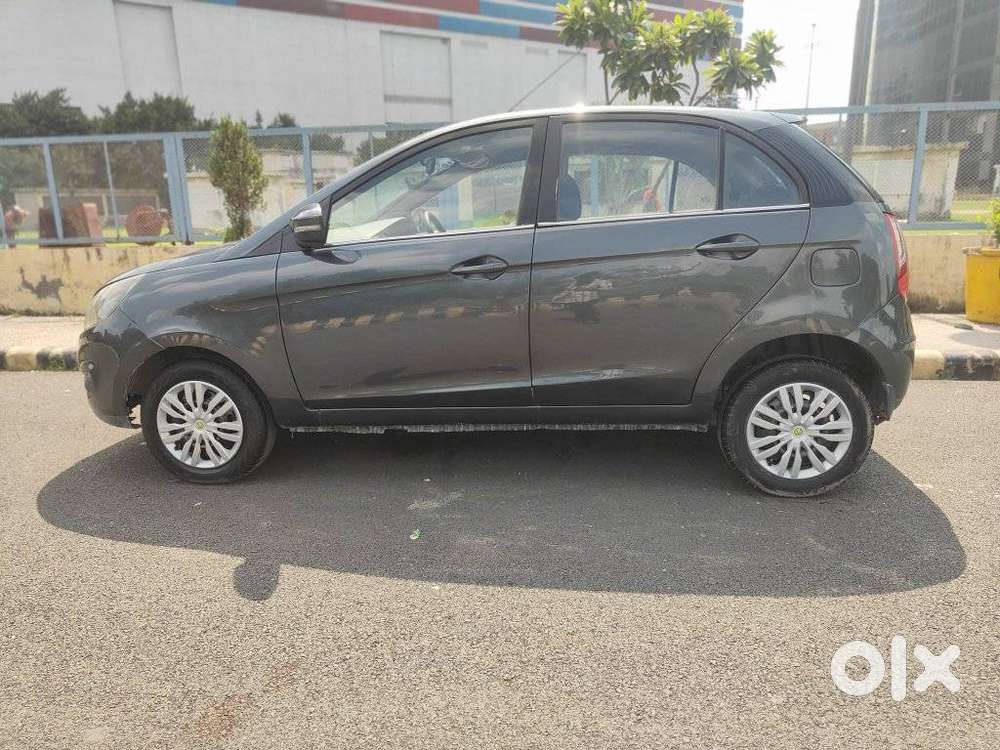 Tata Bolt Revotron Xms, 2015, Petrol