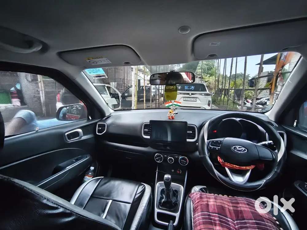 Hyundai Venue 2021 Petrol 50000 Km Driven