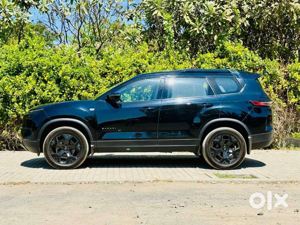Tata Safari Adventure Plus Dark Edition, 2024, Diesel