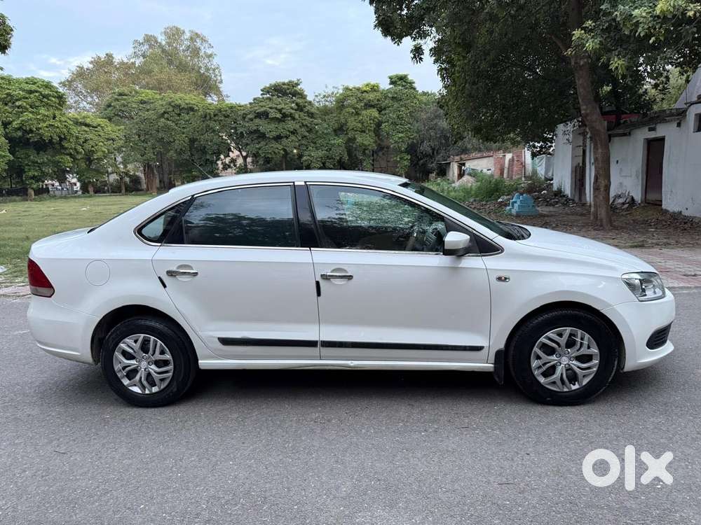Volkswagen Vento 1.6 Trendline, 2013, Petrol