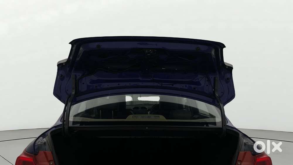 Maruti Suzuki Swift Dzire Amt Vxi, 2018, Petrol