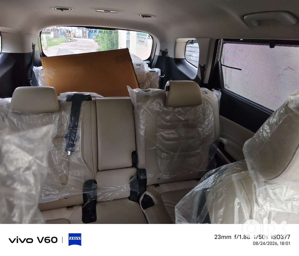 Kia Carens 2024 Diesel 10586 Km Driven
