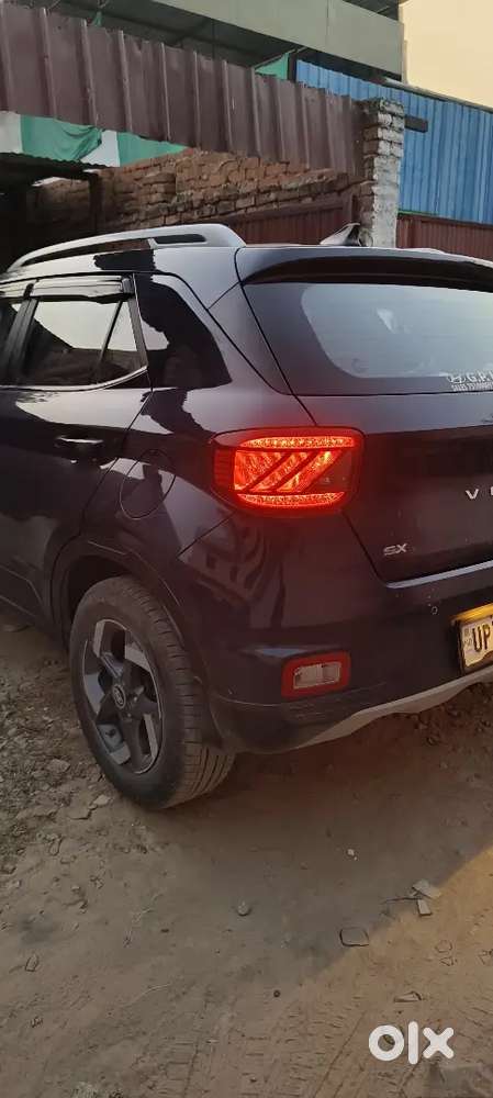 Hyundai Venue 2020 Diesel 65000 Km Driven