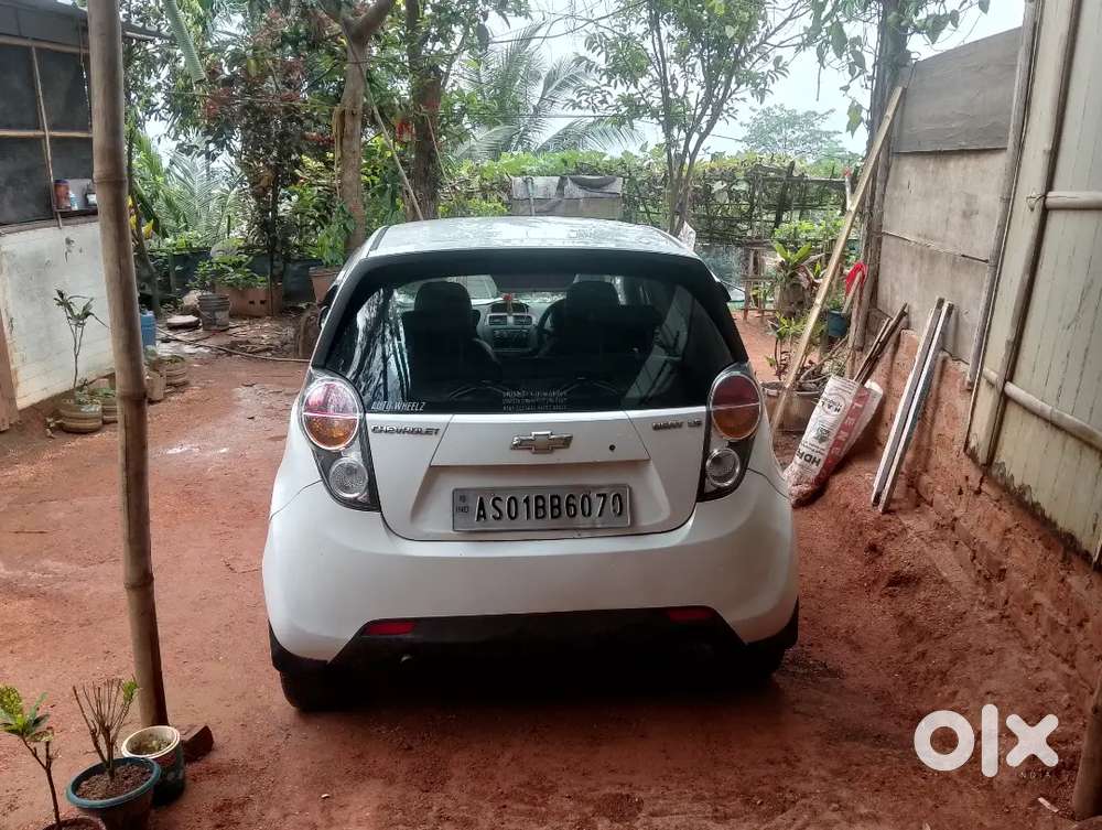 Chevrolet Beat Petrol 2013