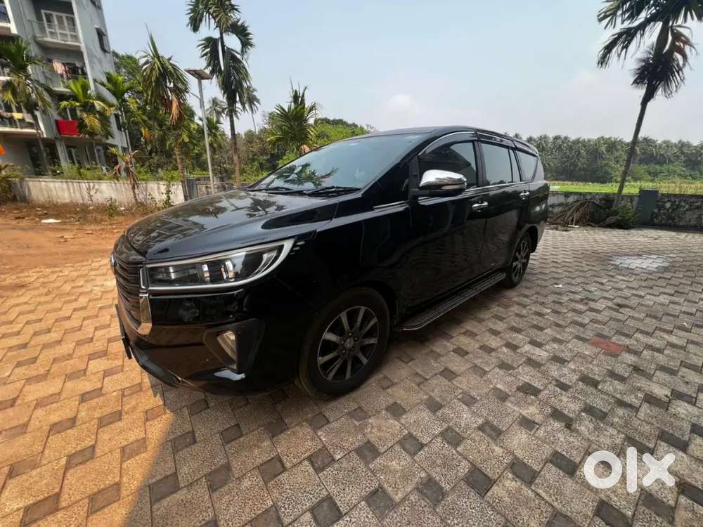 Toyota Innova Crysta 2016