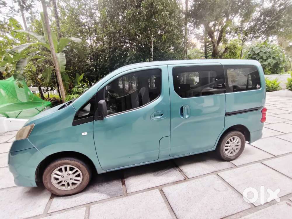 Nissan Evalia 2013 Diesel 50000 Km Driven