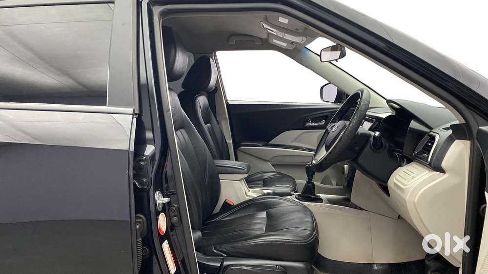 Mahindra Xuv300 W8 Amt Diesel, 2020, Diesel