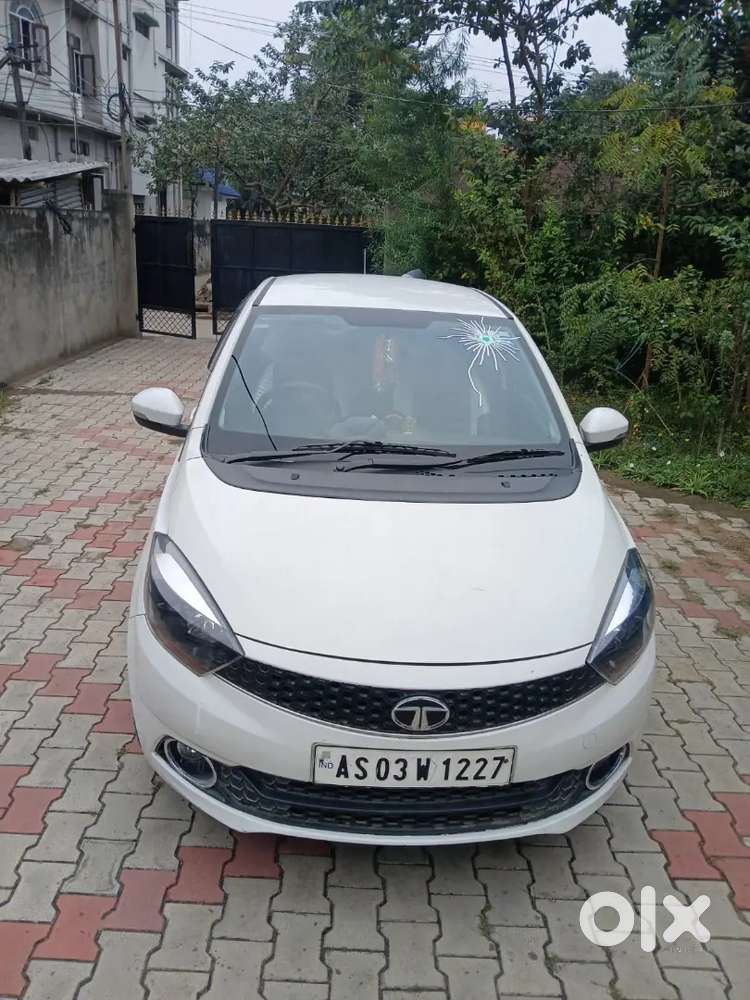 Tata Tigor Petrol 2017