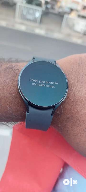 Galaxy watch check your phone outlet to complete setup