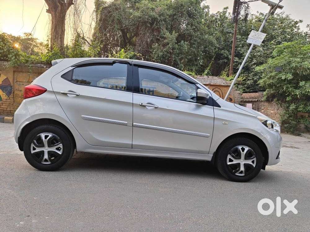 Tata Tiago 1.2 Revotron Xt (o), 2016, Petrol