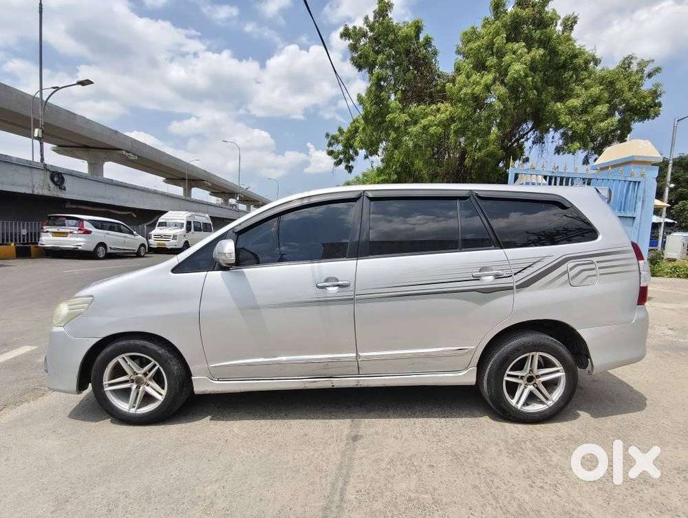 Toyota Innova 2.5 Vx 7 Seater Bs Iv, 2015, Diesel