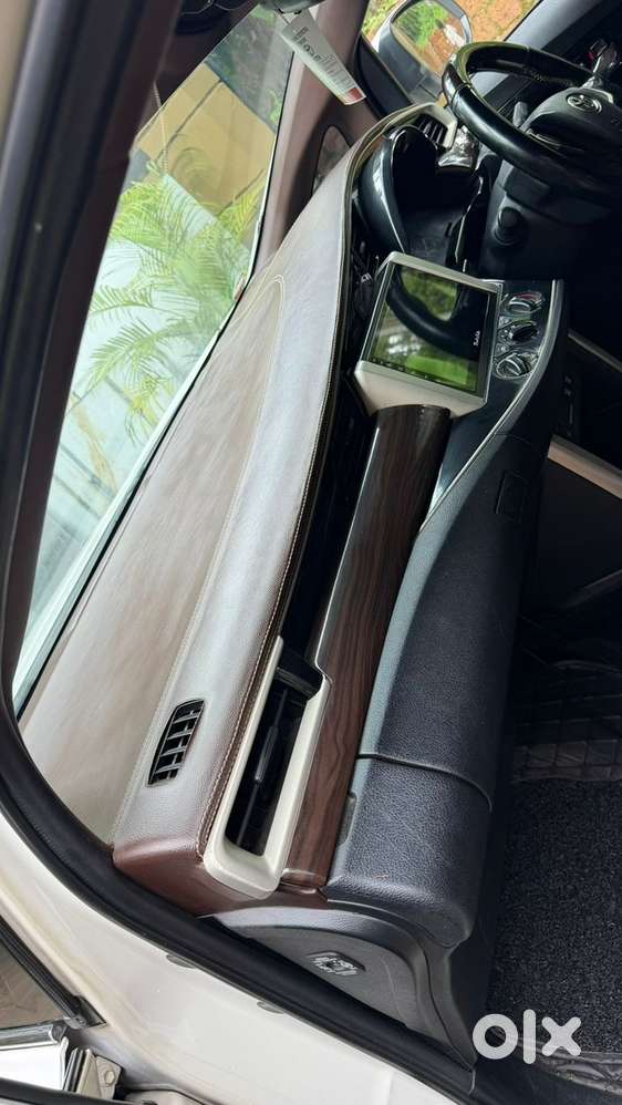 Toyota Innova Crysta 2016 Diesel Automatic
