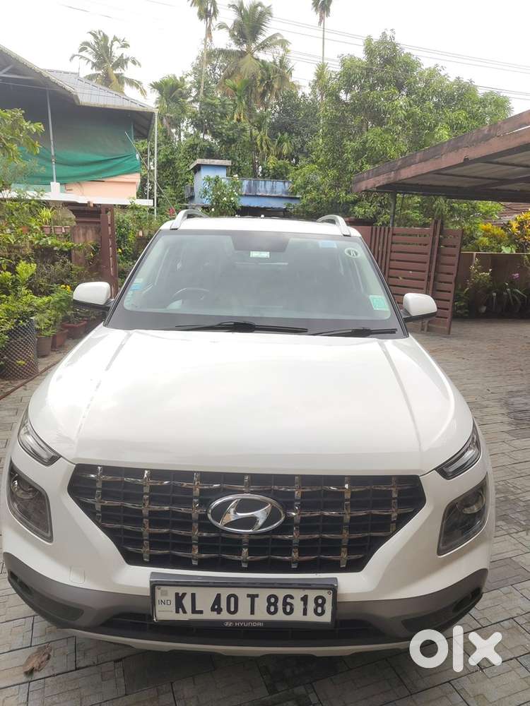 Hyundai Venue Petrol 2022