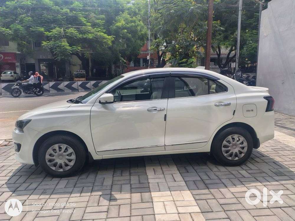 Maruti Suzuki Swift Dzire Vxi(o) Amt, 2025, Petrol
