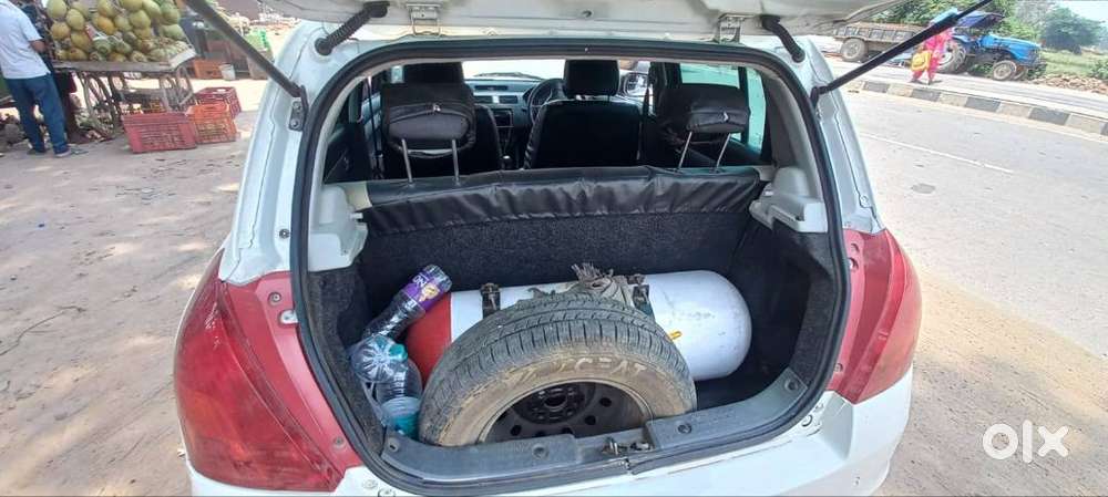 Maruti Suzuki Swift Vxi 2011 Year Cng