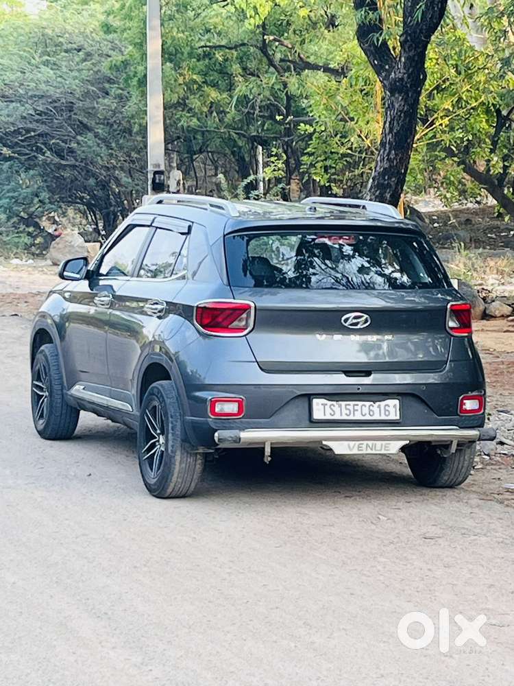 Hyundai Venue, 2021, Petrol