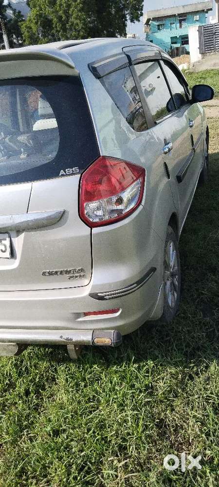 Maruti Suzuki Ertiga Zdi 2015