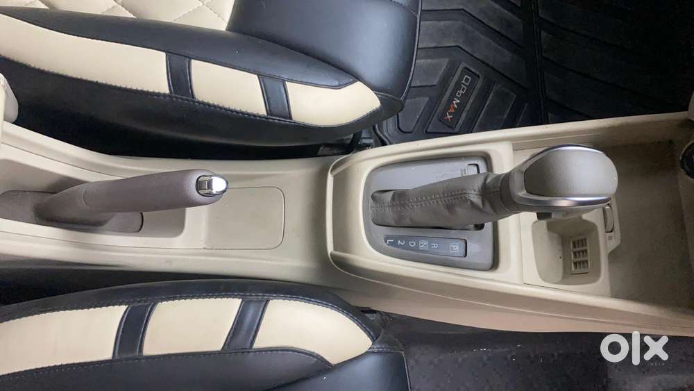Maruti Suzuki Ertiga Zxi At Petrol, 2019, Petrol