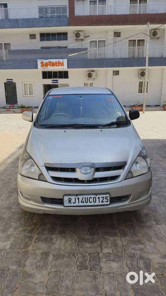 Toyota Innova 2007 Diesel 300000 Km Driven
