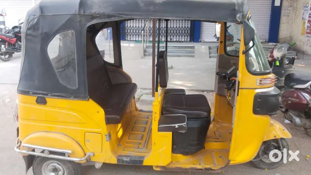 Bajaj re compact diesel - Commercial & Other Vehicles - 1823079281