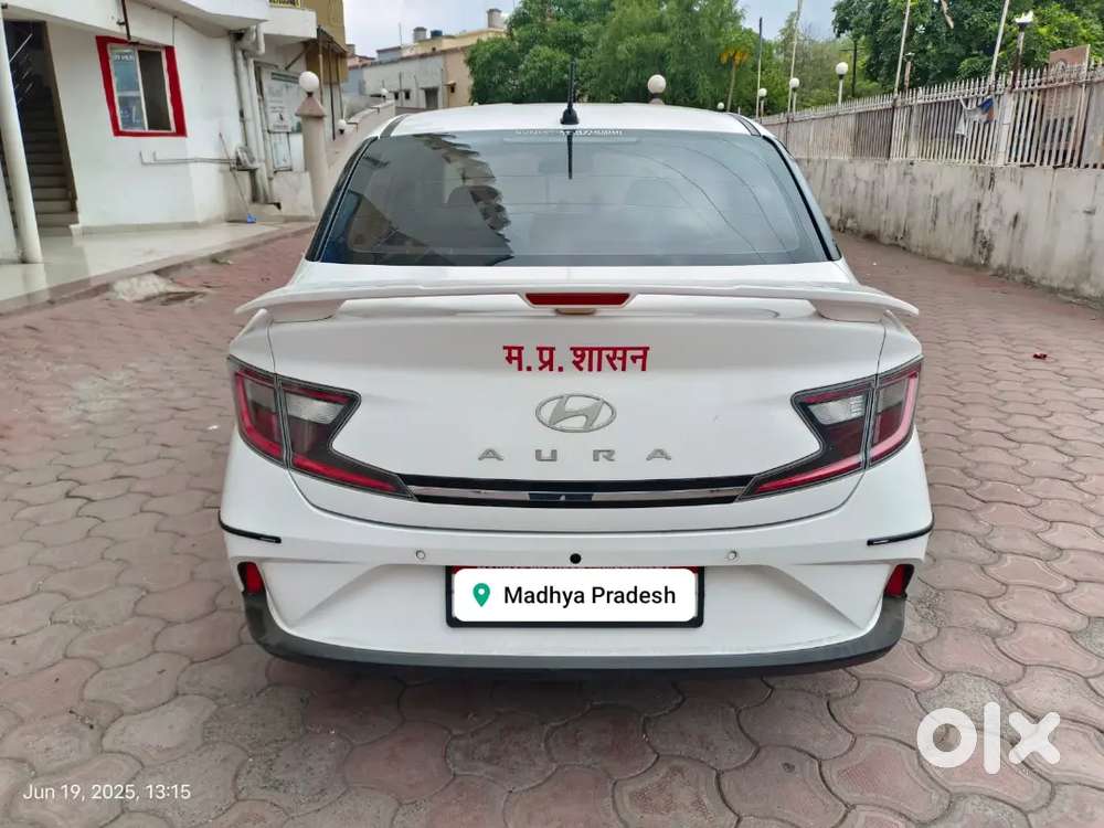 Aura S Cng And Petrol