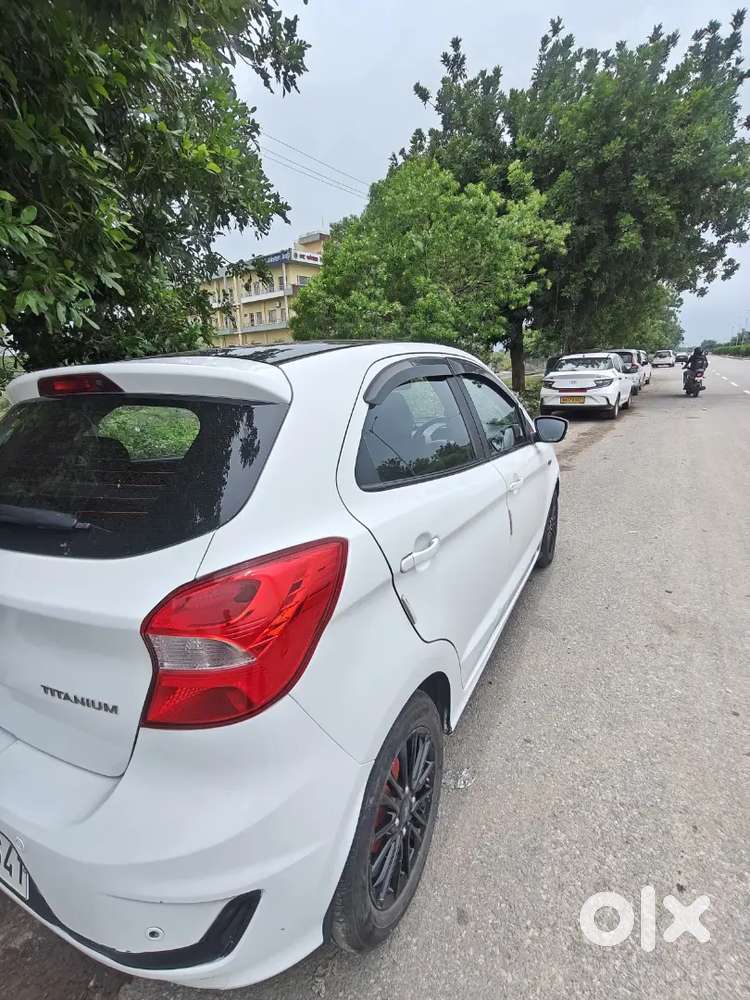 Ford Figo Titanium Blu 2020