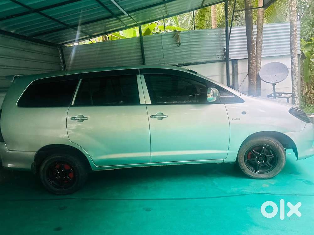 Innova 2.5 G 2007 Model  Diesel  8 Seater  Kerala Registration