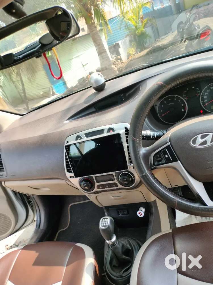 Hyundai I20 Asta 2009 Sunroof With 8 Airbags