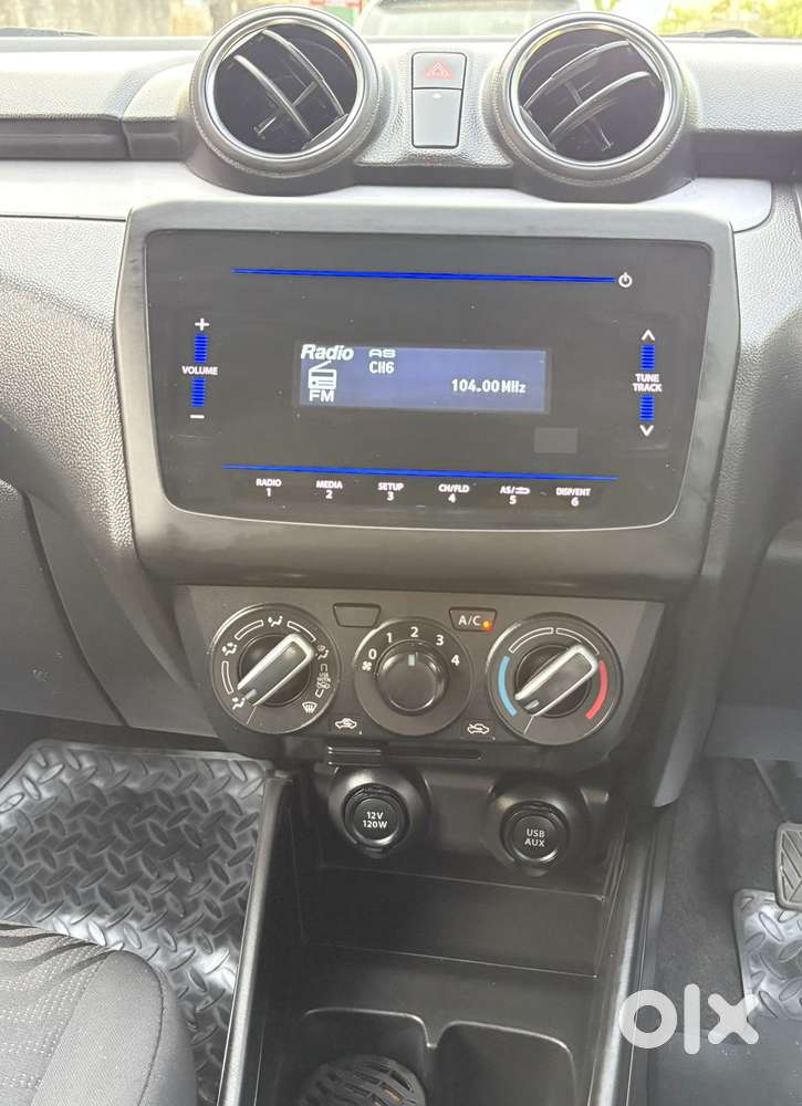 Maruti Suzuki Swift Vxi + Manual, 2022, Petrol