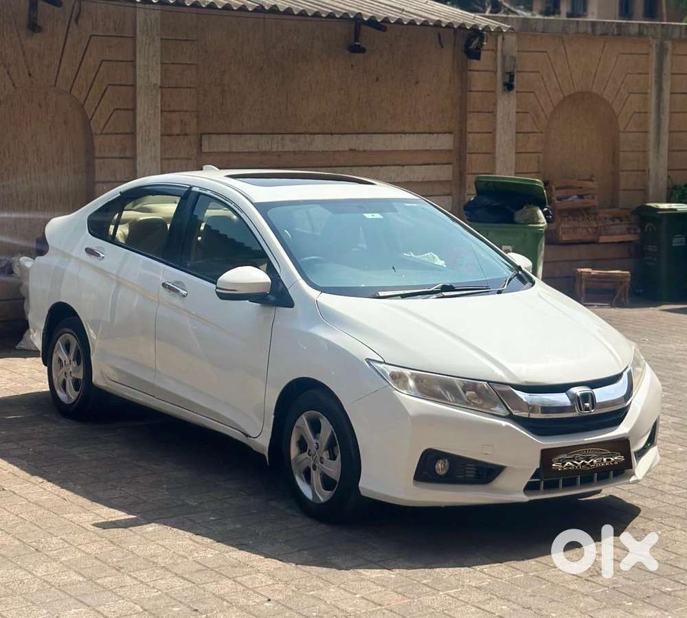 Honda Petrol  2015-december Sunroof