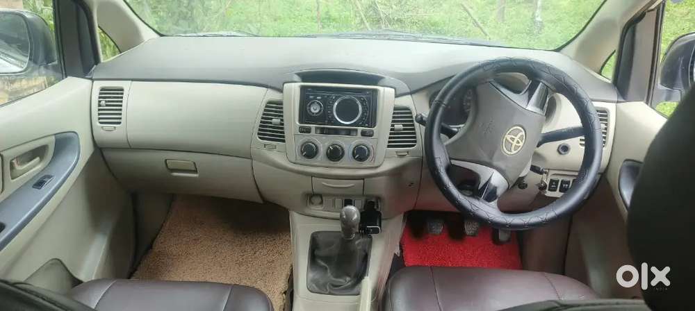 Toyota Innova 2.5 G 2012