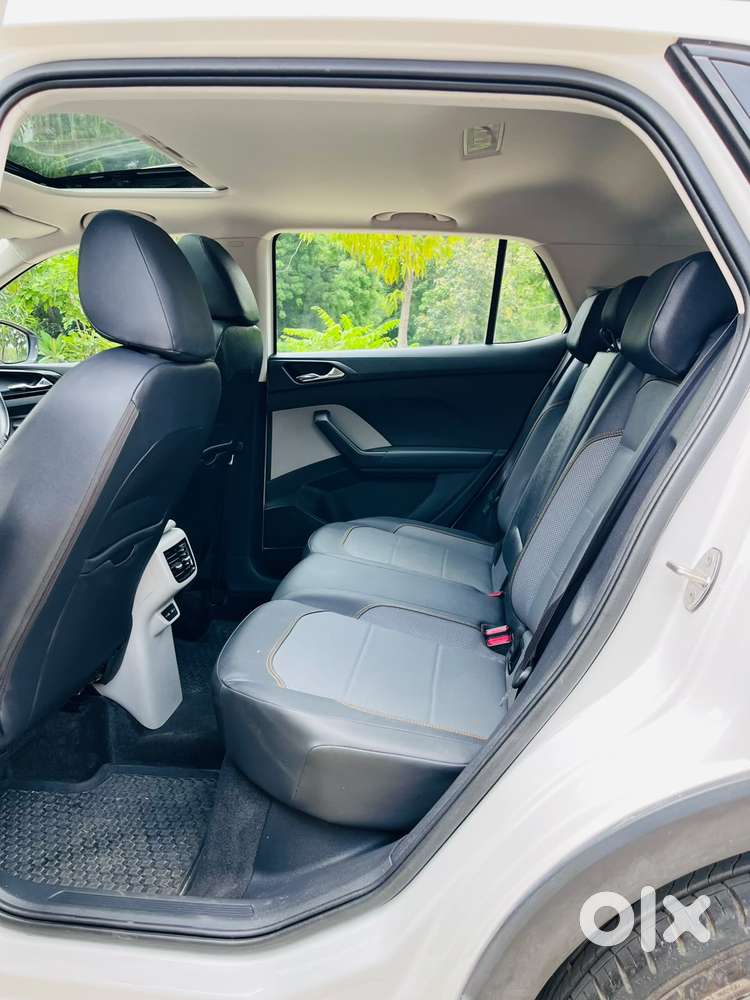 Skoda Kushaq 1.0 Tsi Style At (6 Airbags), 2023, Petrol
