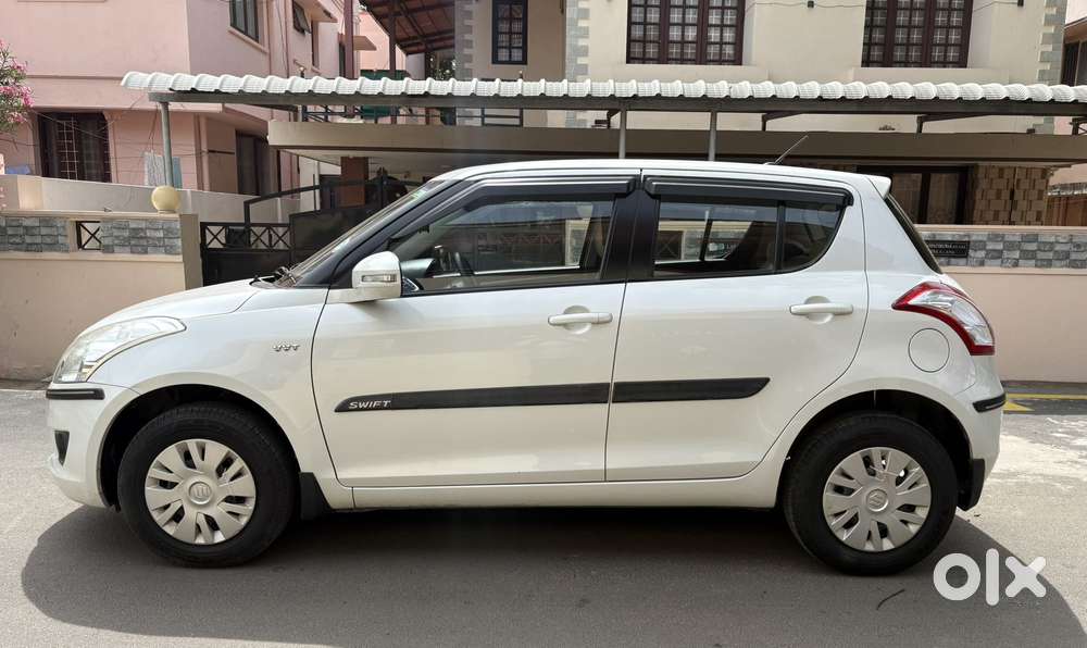 Maruti Suzuki Swift 1.2 Vxi (o), 2014, Petrol