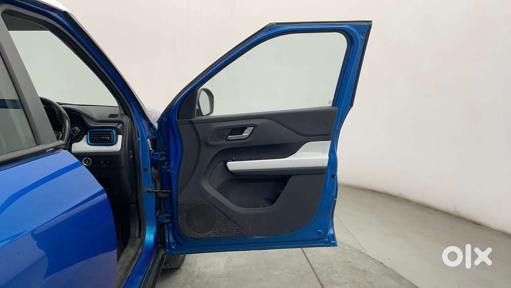 Tata Punch 1.2 Revotron Creative Dual Tone, 2022, Petrol