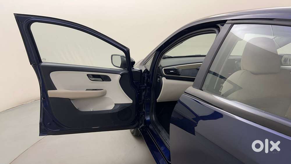 Tata Altroz 1.2 Xz Plus Petrol, 2025, Petrol