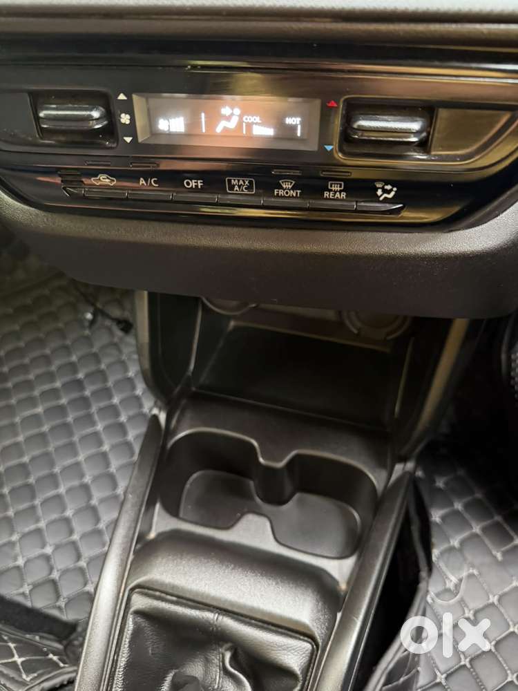 Maruti Suzuki Swift 1.2 Lxi (o), 2024, Petrol