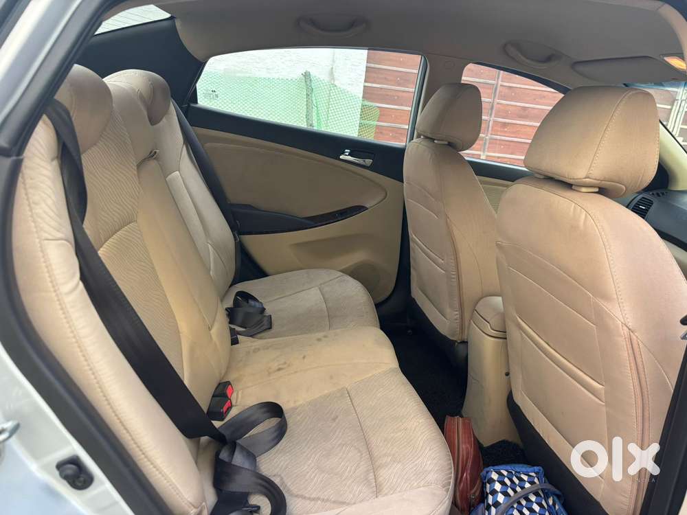 Hyundai Verna Crdi Vgt Sx 1.5, 2014, Petrol