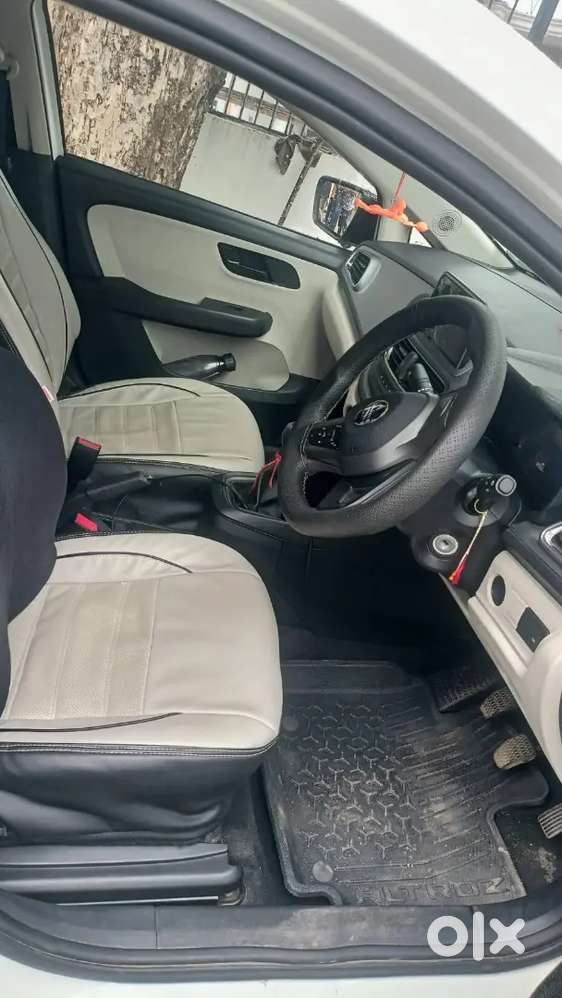 Tata Altroz Xm Plus 2024