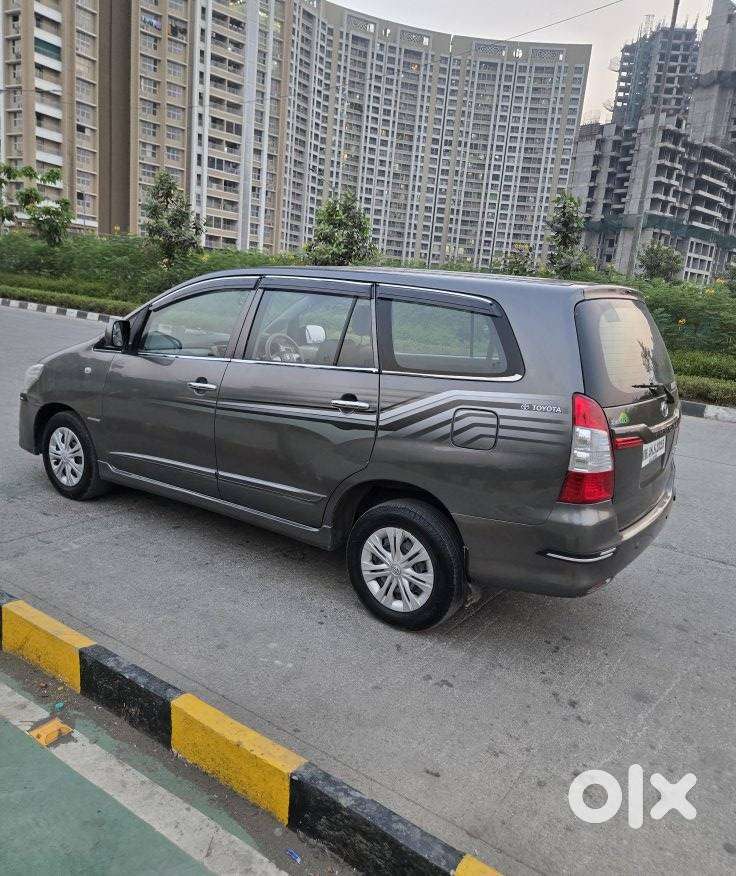 Toyota Innova 2.5 Gx (diesel) 8 Seater Bs Iv, 2014, Diesel