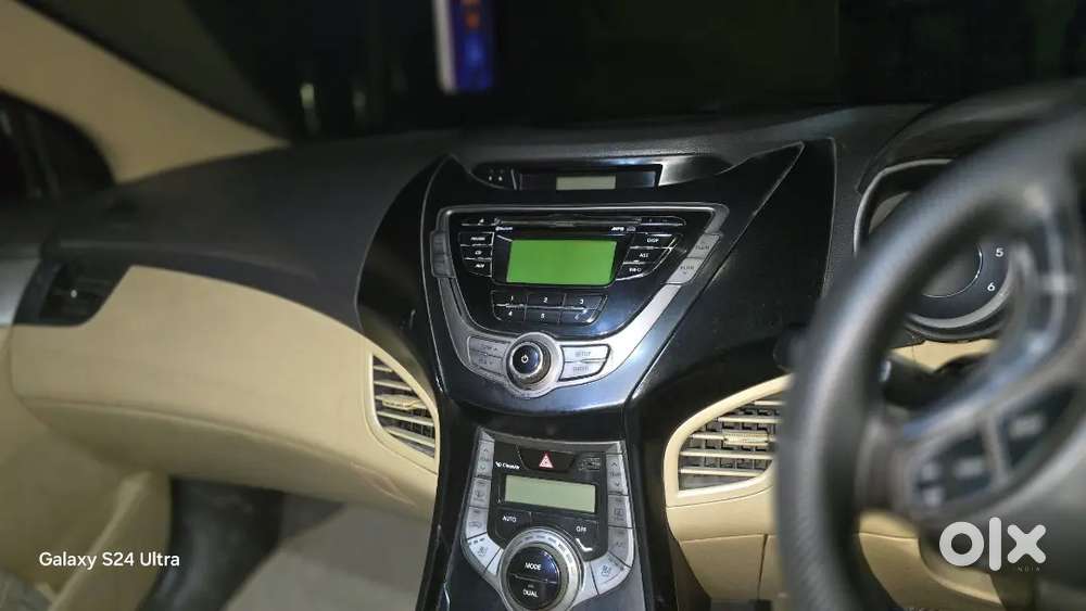 Hyundai New Elantra Diesel 2014variant