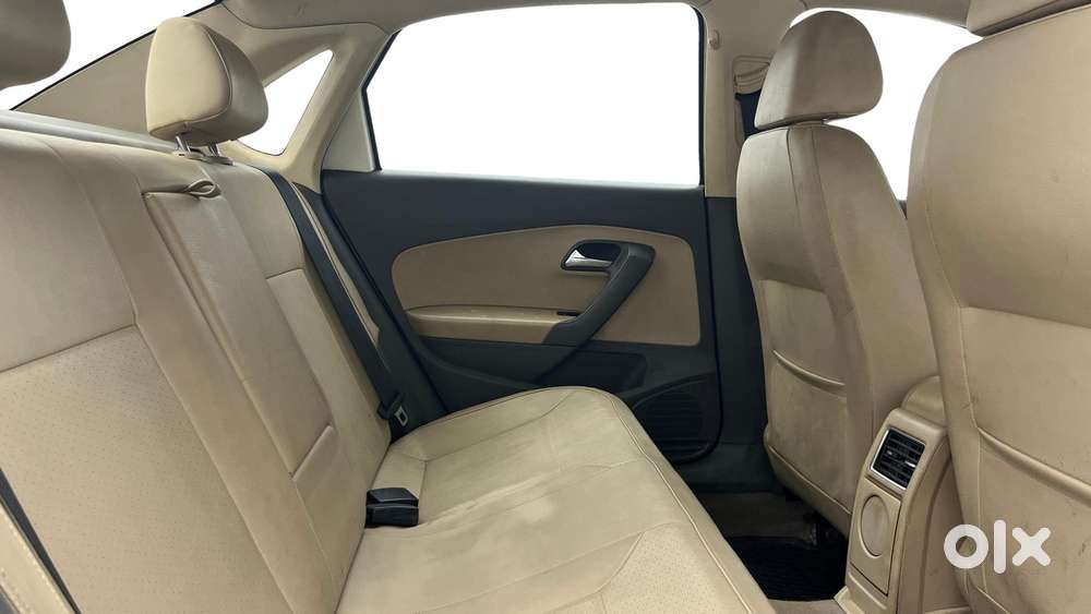 Volkswagen Vento Petrol Highline At, 2015, Petrol