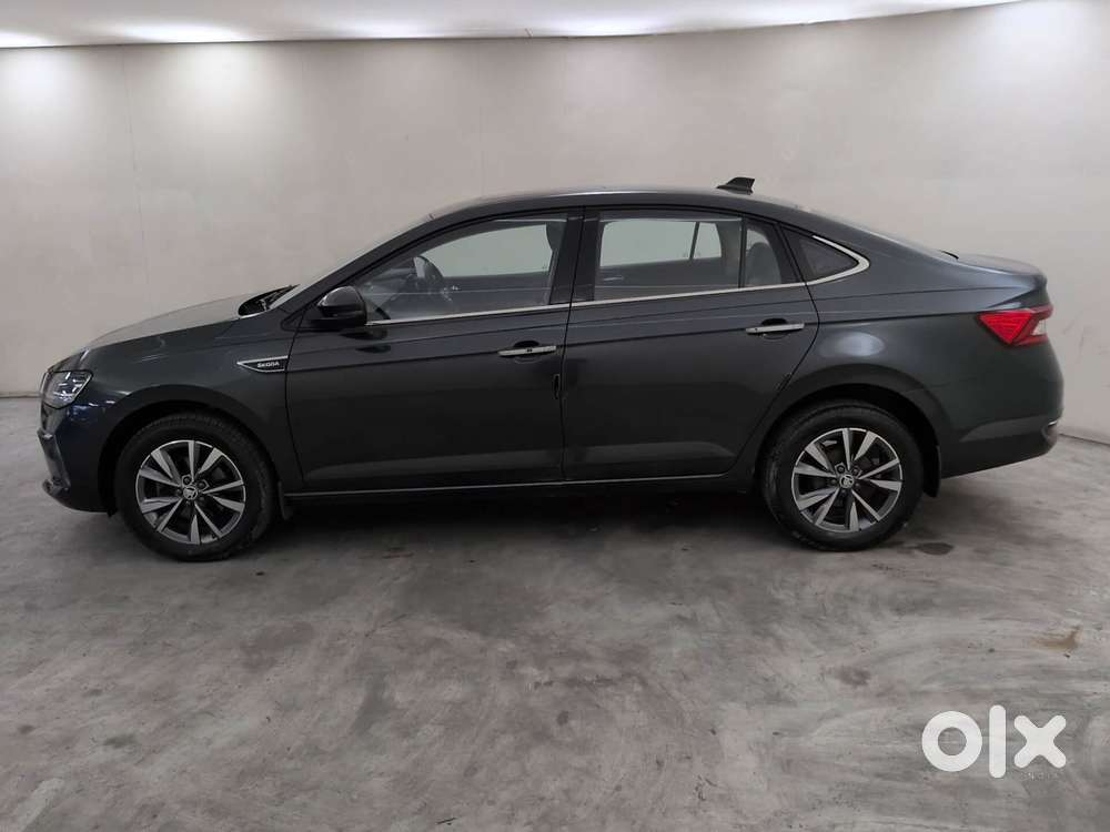 Skoda Slavia Style 1.0l Tsi At, 2023, Petrol