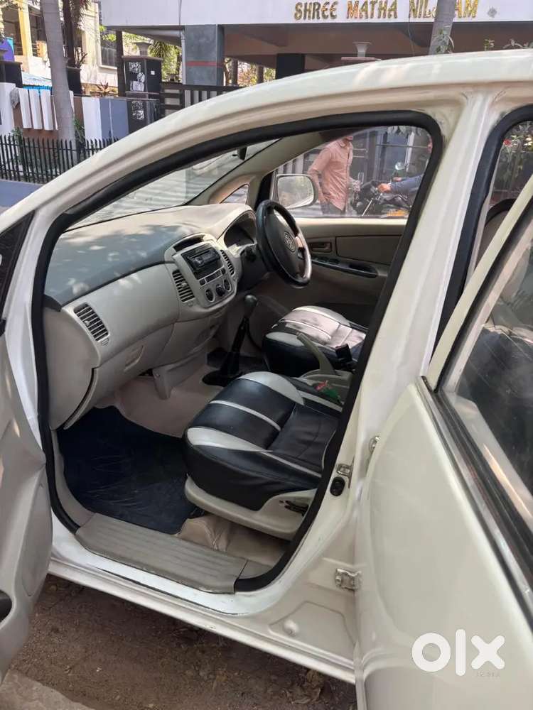 Toyota Innova 2016 Diesel Well Maintained