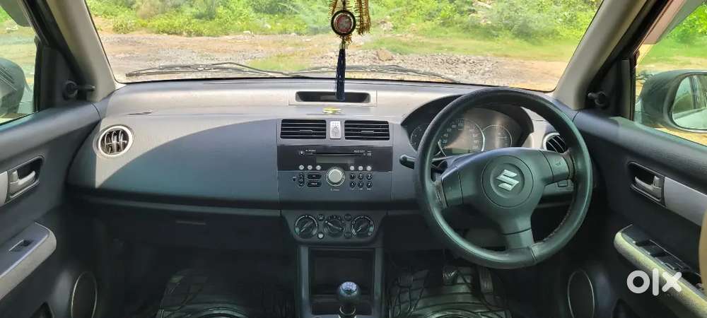 Maruti Suzuki Swift Dzire 2011 Diesel 83245 Km Driven