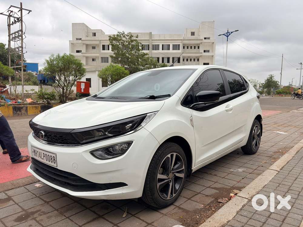 Tata Altroz 2024 Icng (1st Owner) White